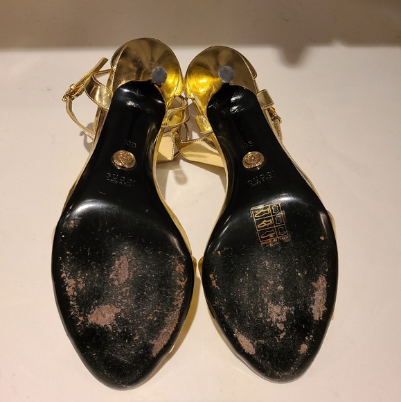 Gucci Metallic Gold Leather Sandals with Ankle Strap 10B - Picture 13 of 15